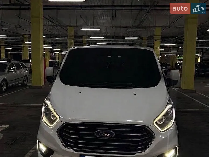 Ford Tourneo Custom