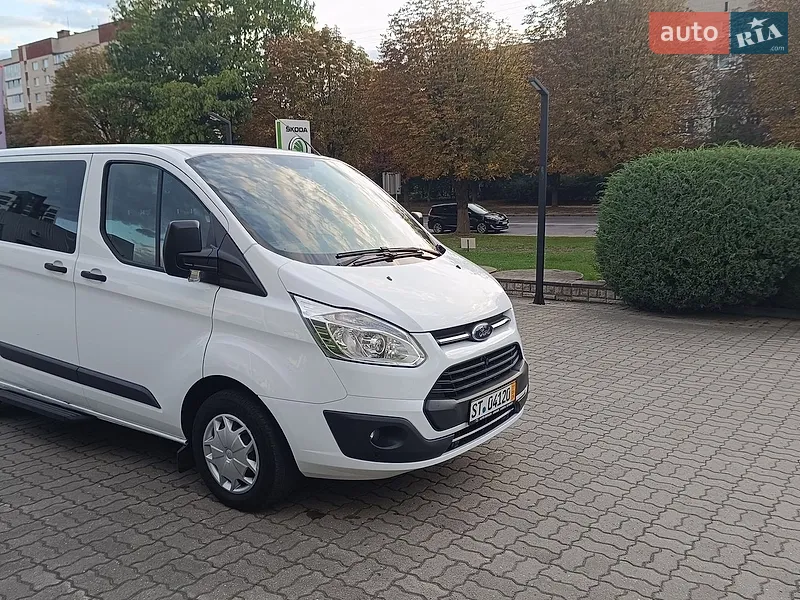 Ford Tourneo Custom 2017