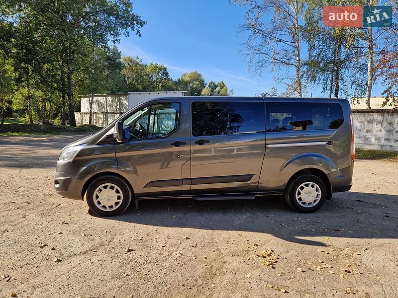 Ford Tourneo Custom 2017
