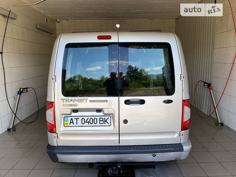 Грузовой фургон Ford Transit Connect 2009 в Перегинском