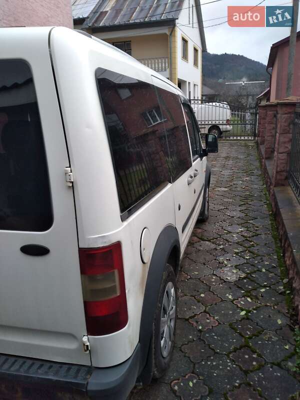 Минивэн Ford Transit Connect 2006 в Рахове