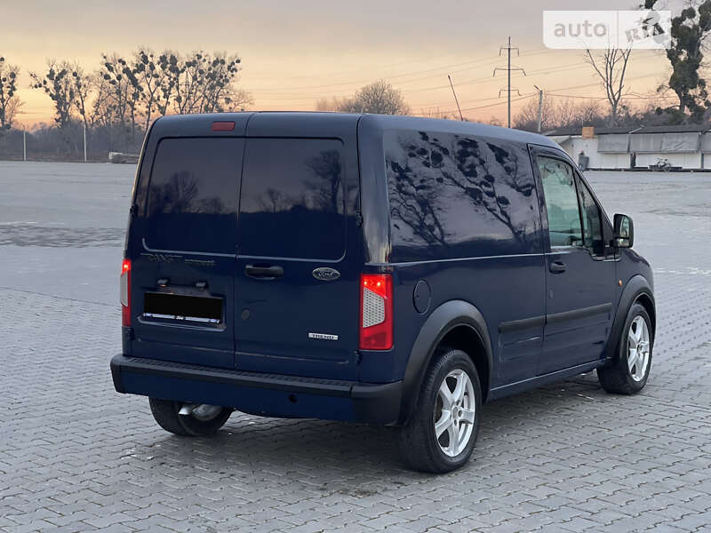 Вантажний фургон Ford Transit Connect 2011 в Чернівцях