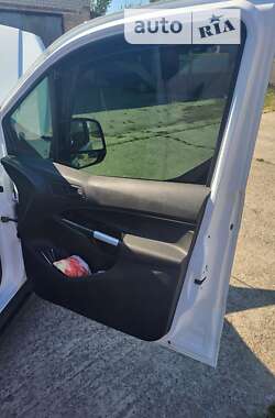 Грузовой фургон Ford Transit Connect 2016 в 