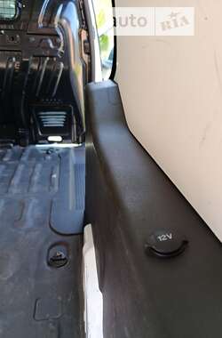 Вантажний фургон Ford Transit Connect 2016 в 