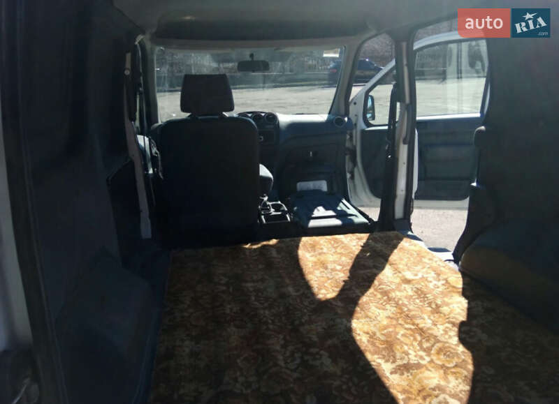 Мінівен Ford Transit Connect 2012 в Умані