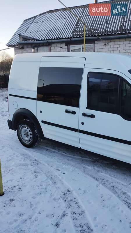 Минивэн Ford Transit Connect 2006 в Ичне