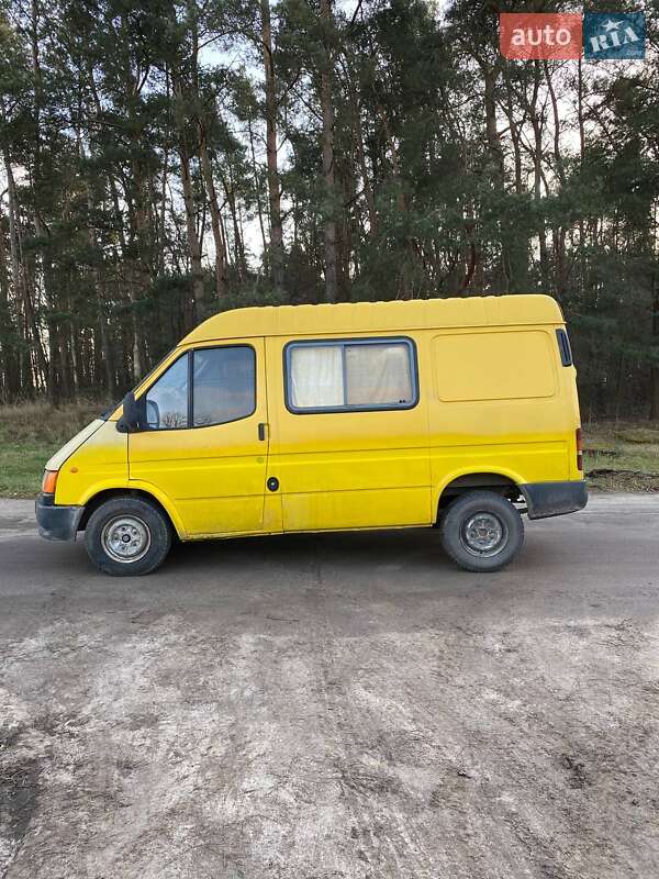 Мінівен Ford Transit Connect 2002 в Луцьку