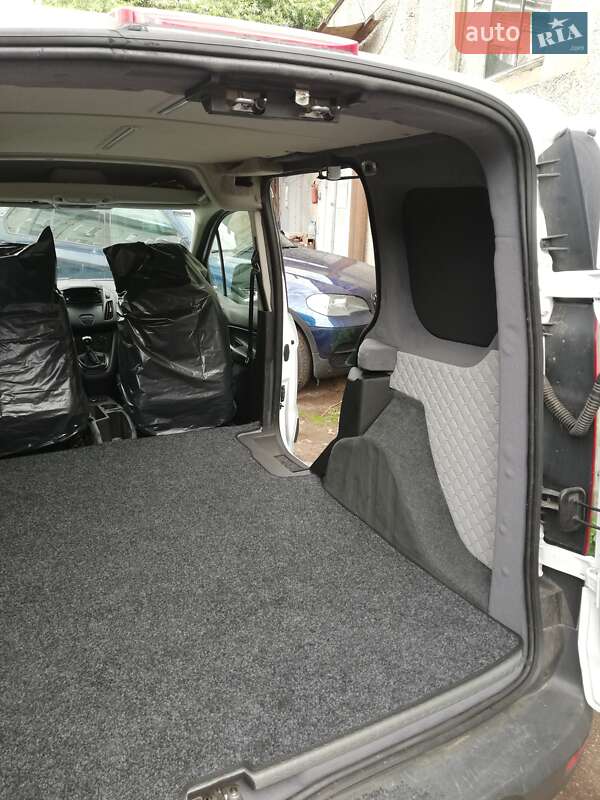 Вантажний фургон Ford Transit Connect 2013 в Житомирі