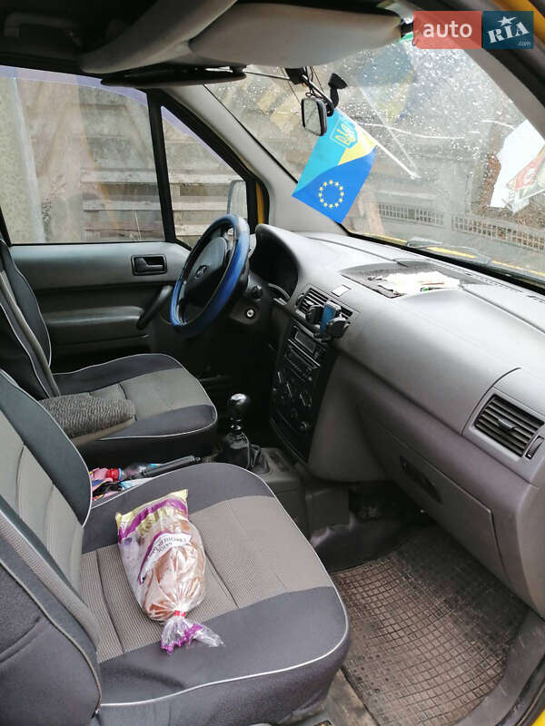 Грузопассажирский фургон Ford Transit Connect 2003 в Днепре