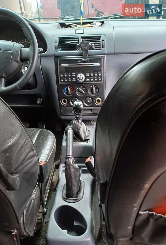Мінівен Ford Transit Connect 2007 в Онуфріївці