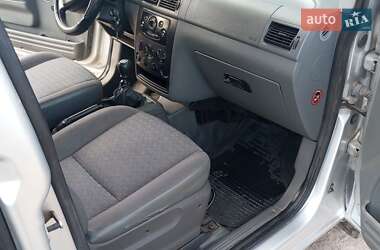 Минивэн Ford Transit Connect 2004 в 