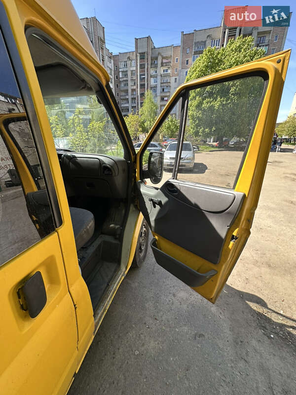 Минивэн Ford Transit Connect 2002 в Шептицькому