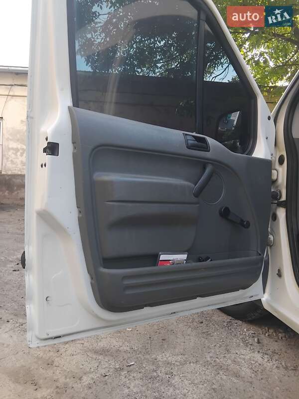 Мінівен Ford Transit Connect 2003 в Заліщиках