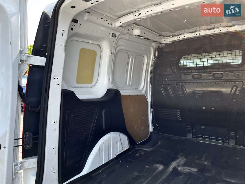 Вантажний фургон Ford Transit Connect 2016 в Львові фото 13 Вантажний фургон Ford Transit Connect 2016 в Львові