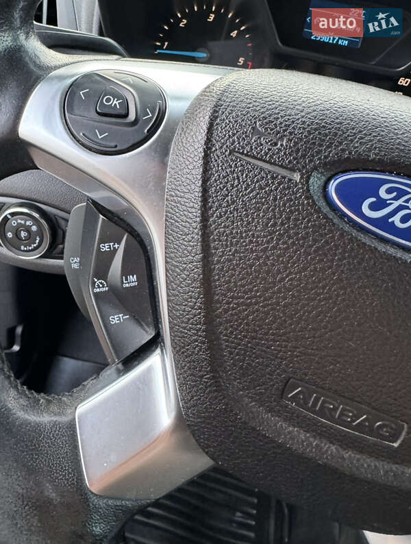Грузовой фургон Ford Transit Connect 2017 в Полтаве