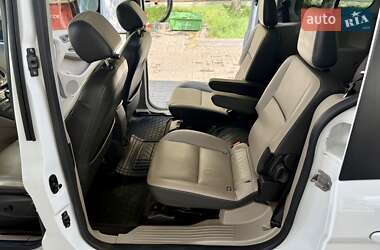 Минивэн Ford Transit Connect 2016 в 