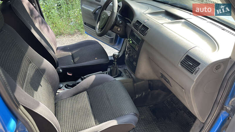 Вантажопасажирський фургон Ford Transit Connect 2003 в Дніпрі фото 14 Вантажопасажирський фургон Ford Transit Connect 2003 в Дніпрі