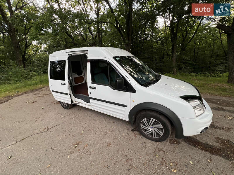Вантажний фургон Ford Transit Connect 2012 в Лубнах