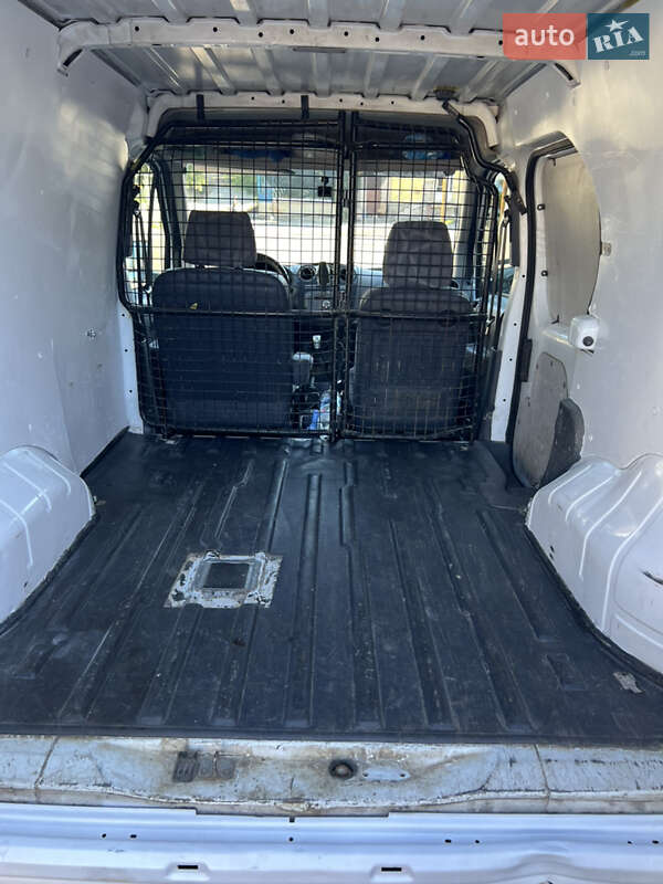 Вантажний фургон Ford Transit Connect 2012 в Дніпрі