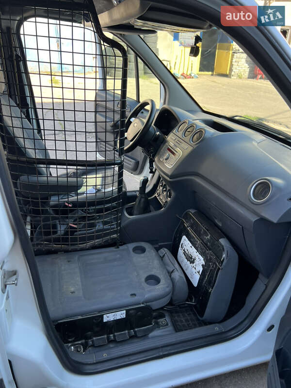Вантажний фургон Ford Transit Connect 2012 в Дніпрі