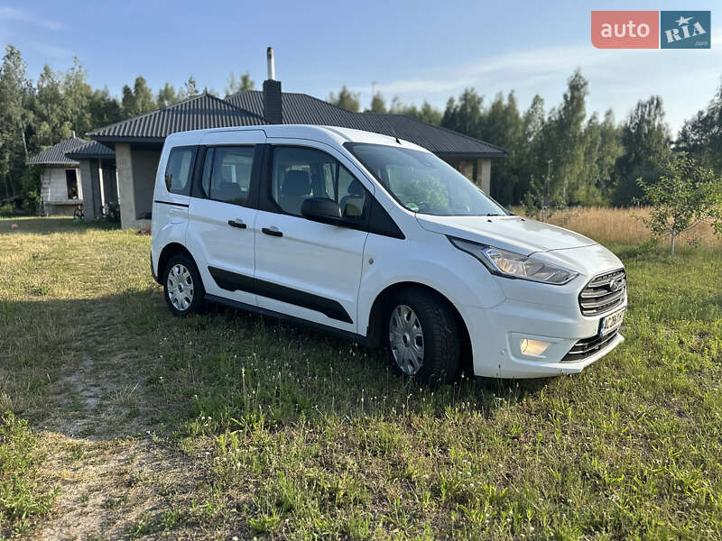 Минивэн Ford Transit Connect 2019 в 