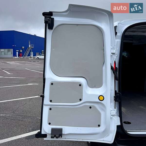 Вантажний фургон Ford Transit Connect 2018 в Києві