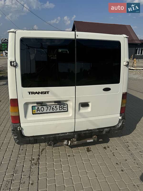 Ford Transit Connect 2005