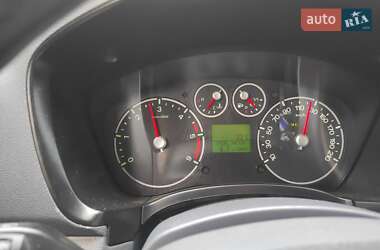 Вантажний фургон Ford Transit Connect 2010 в 