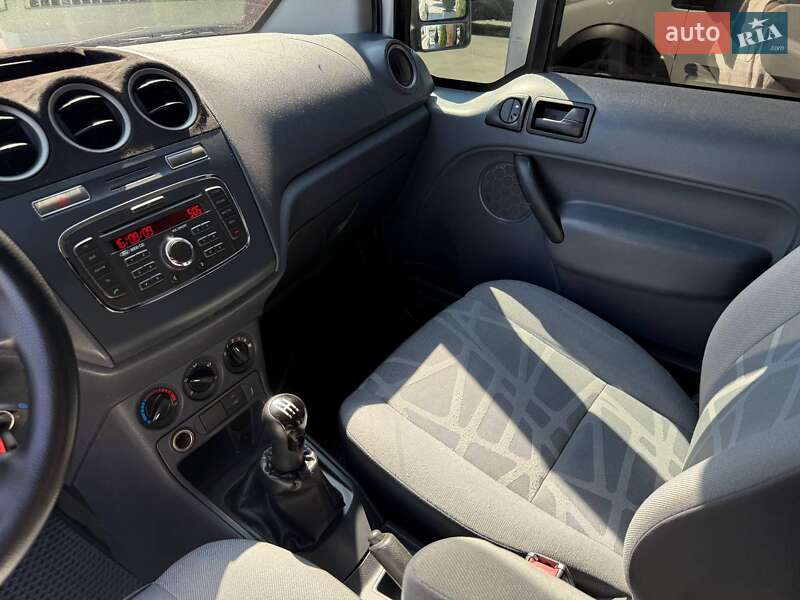Грузовой фургон Ford Transit Connect 2009 в Ровно