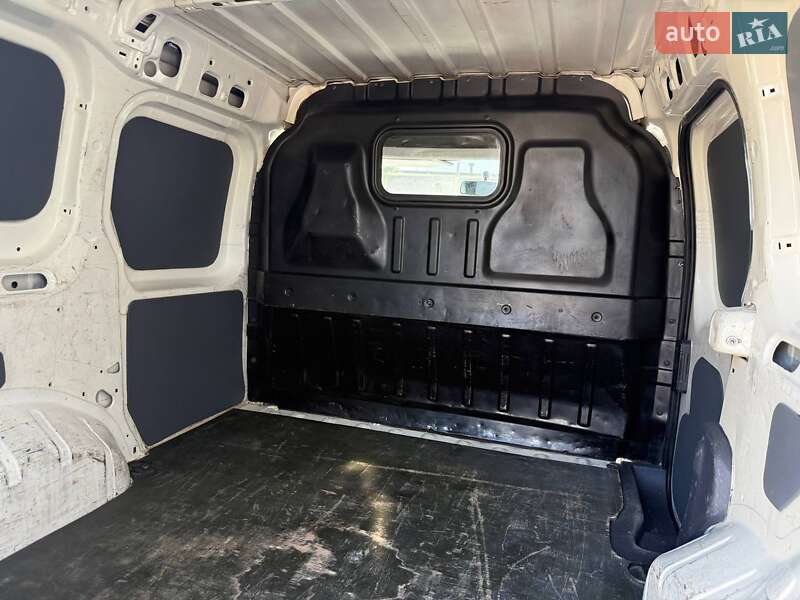 Грузовой фургон Ford Transit Connect 2009 в Ровно