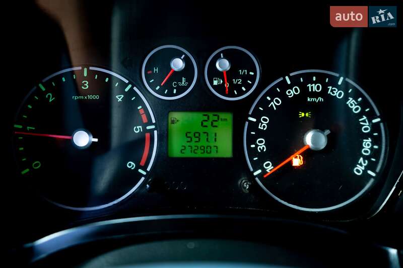 Вантажний фургон Ford Transit Connect 2011 в Києві