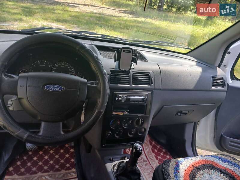 Мінівен Ford Transit Connect 2008 в Ічні