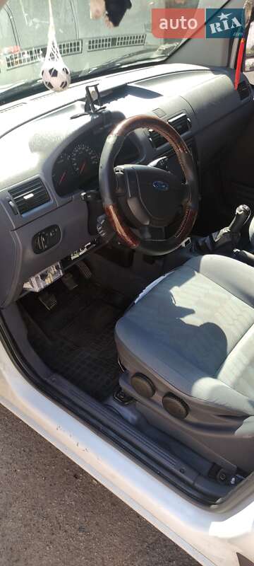 Минивэн Ford Transit Connect 2008 в Киеве фото 6 Минивэн Ford Transit Connect 2008 в Киеве