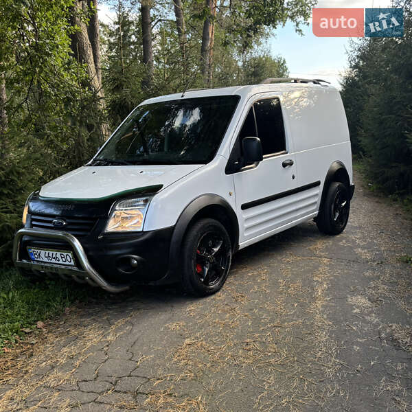 Вантажний фургон Ford Transit Connect 2010 в Сарнах