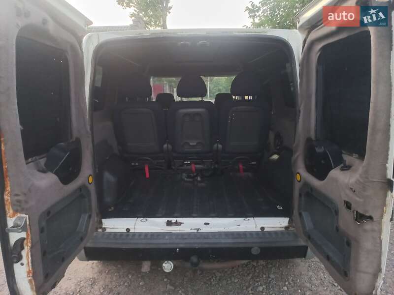 Мінівен Ford Transit Connect 2003 в Чернівцях