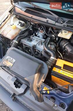 Мінівен Ford Transit Connect 2003 в 