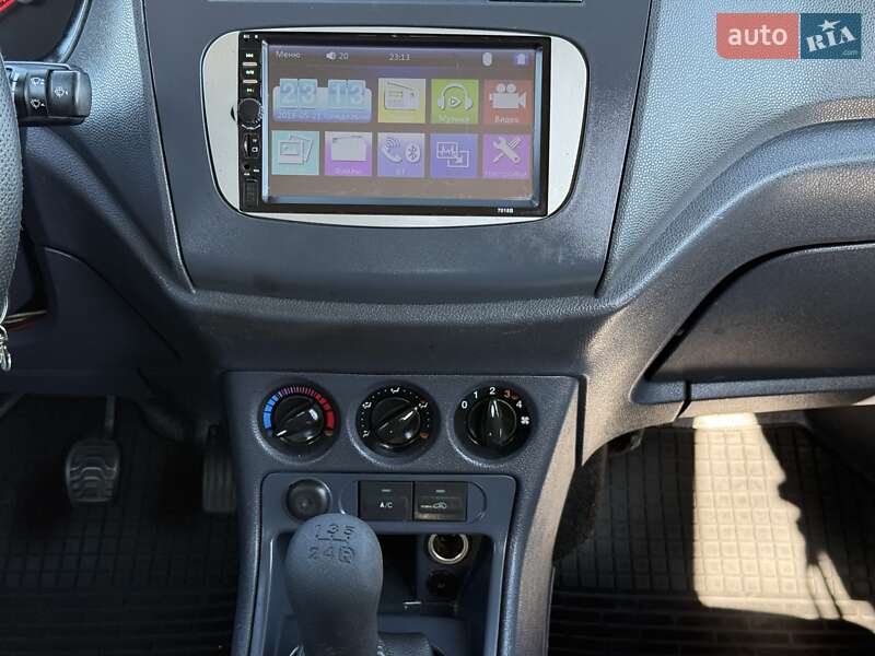 Вантажний фургон Ford Transit Connect 2011 в Миколаєві