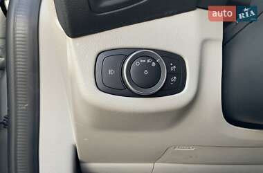 Минивэн Ford Transit Connect 2023 в 