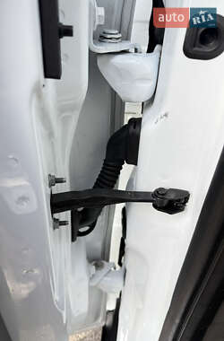 Грузовой фургон Ford Transit Connect 2020 в 