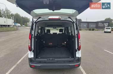 Минивэн Ford Transit Connect 2017 в 