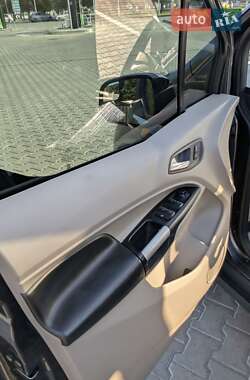 Мінівен Ford Transit Connect 2017 в 