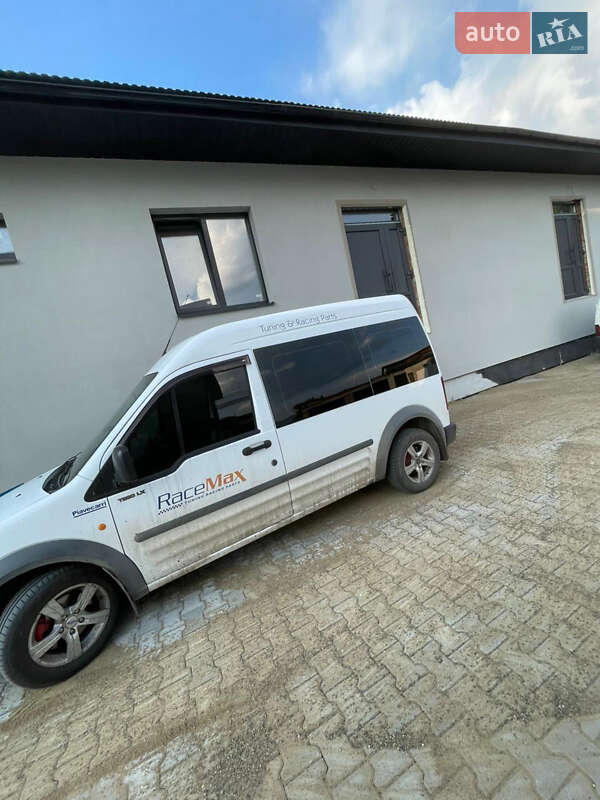 Минивэн Ford Transit Connect 2008 в Черновцах