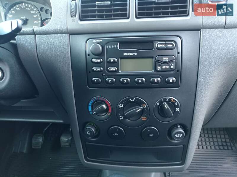Вантажний фургон Ford Transit Connect 2002 в Ковелі