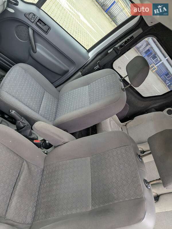 Минивэн Ford Transit Connect 2005 в Тернополе