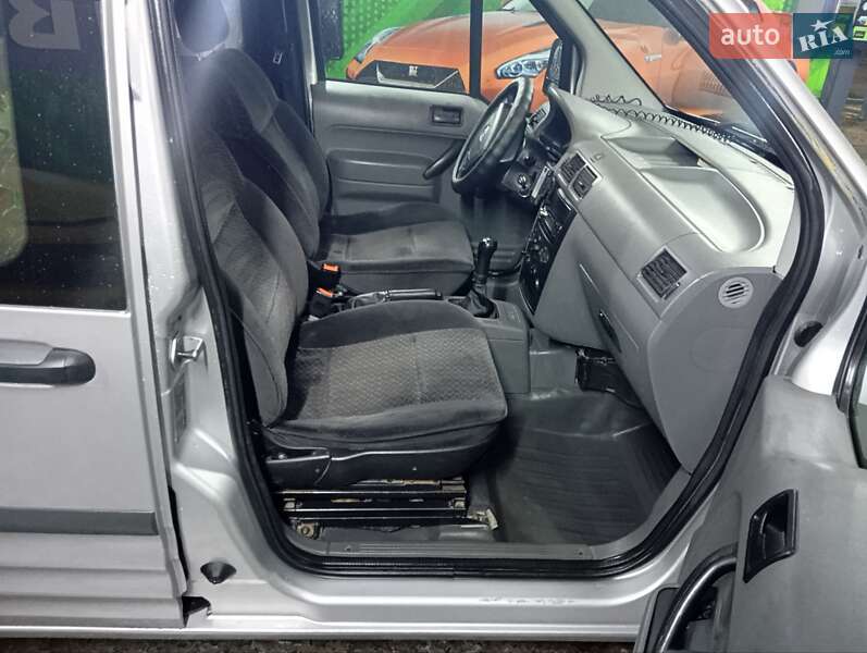 Минивэн Ford Transit Connect 2005 в Волочиске