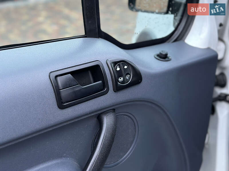 Грузовой фургон Ford Transit Connect 2013 в Луцке фото 14 Грузовой фургон Ford Transit Connect 2013 в Луцке