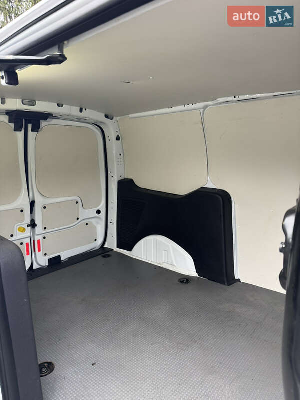 Вантажний фургон Ford Transit Connect 2018 в Луцьку
