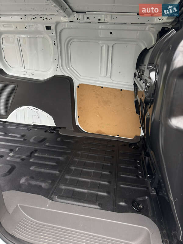 Грузовой фургон Ford Transit Connect 2019 в Ровно фото 24 Грузовой фургон Ford Transit Connect 2019 в Ровно