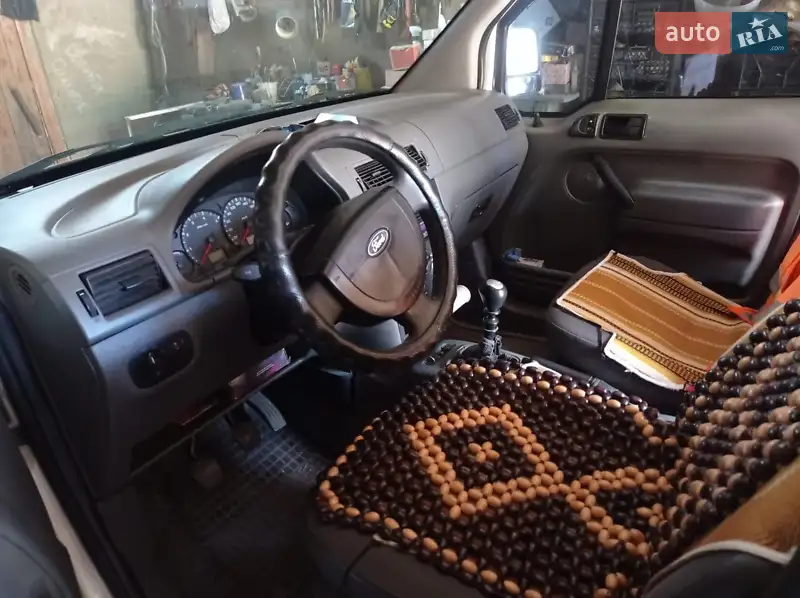 Ford Transit Connect 2004 VIN WF0UXXTTPU4R07649 фото оголошення 3 з 36