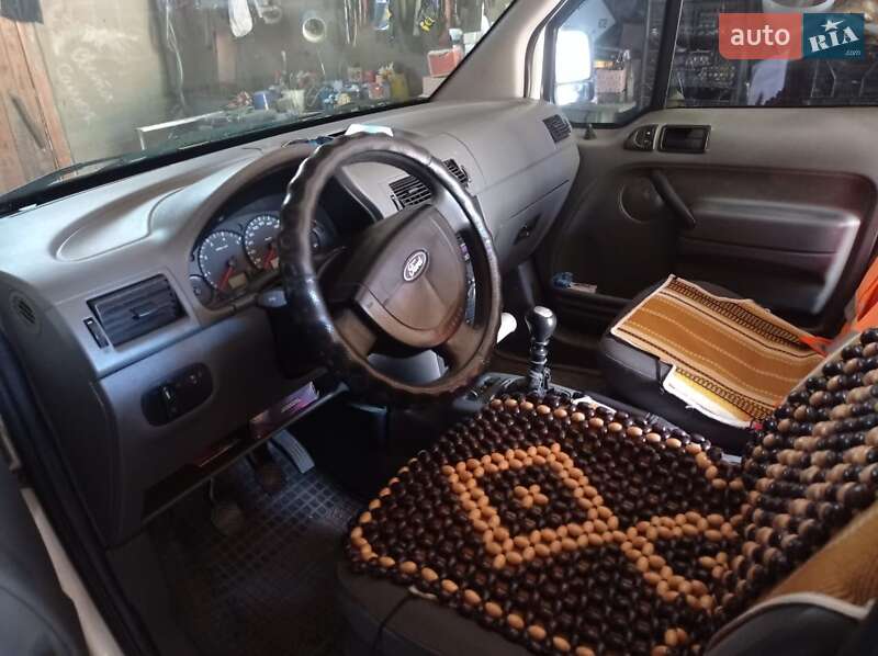 Мінівен Ford Transit Connect 2004 в Жмеринці фото 3 Мінівен Ford Transit Connect 2004 в Жмеринці
